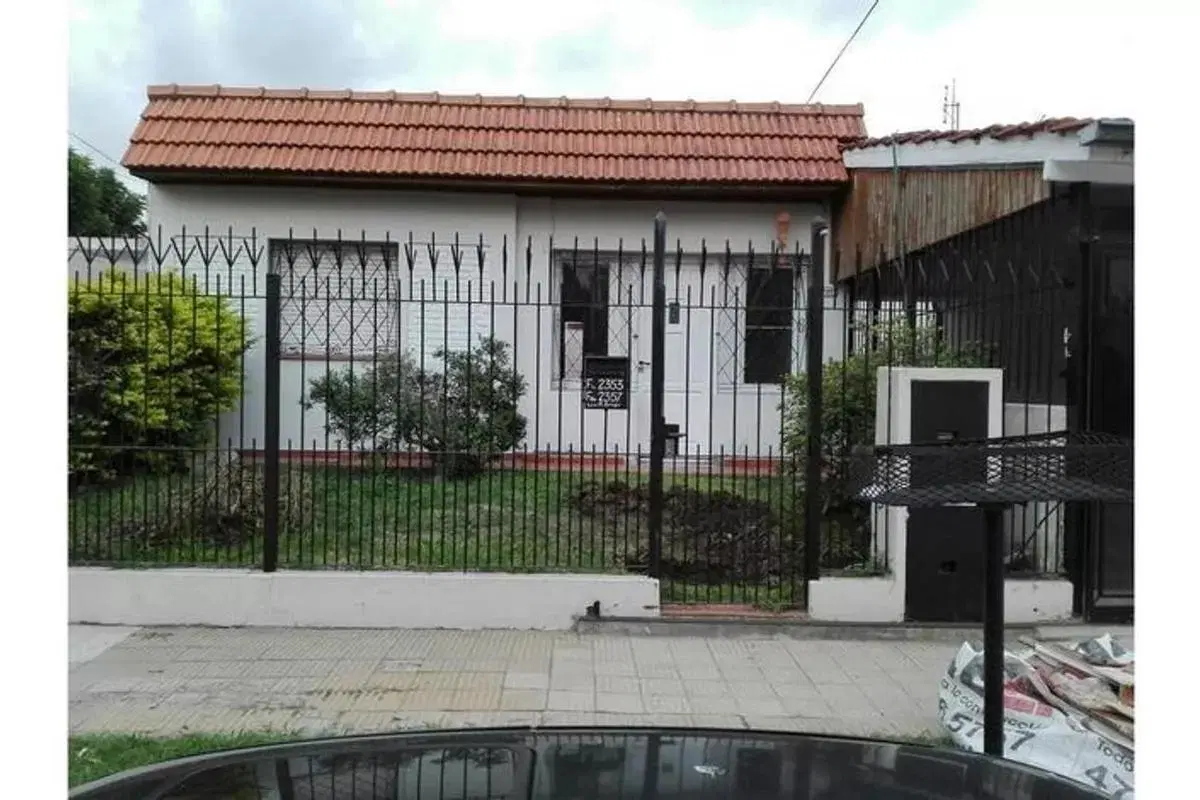 PH en venta, 4 amb, con patio y jardín, V. Adelina ( San Isidro) 5