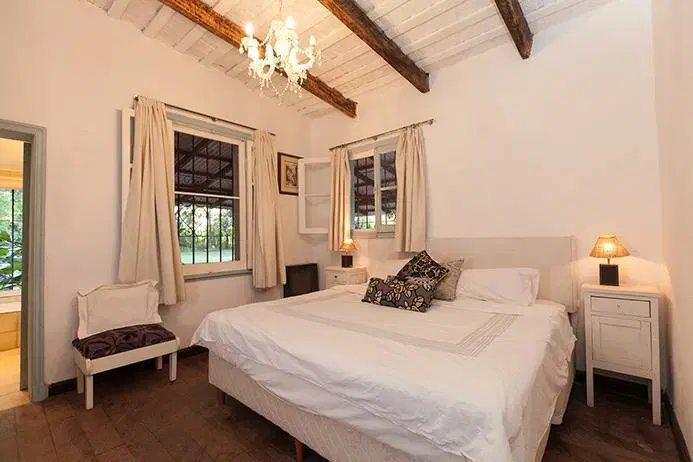 Terreno de 1,2 hectáreas con casa y pileta en Los Cardales 5