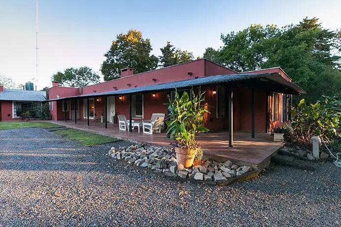 Venta de fracción 2,5 hectáreas con casa de campo, galpón y pileta en Cardales 3
