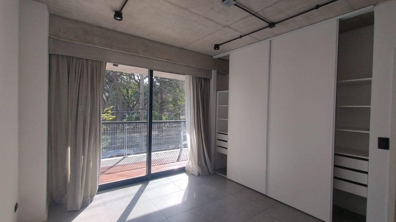 Foto de Departamento de 2 ambientes en alquiler con balcón y cochera en Olivos, imagen 1
