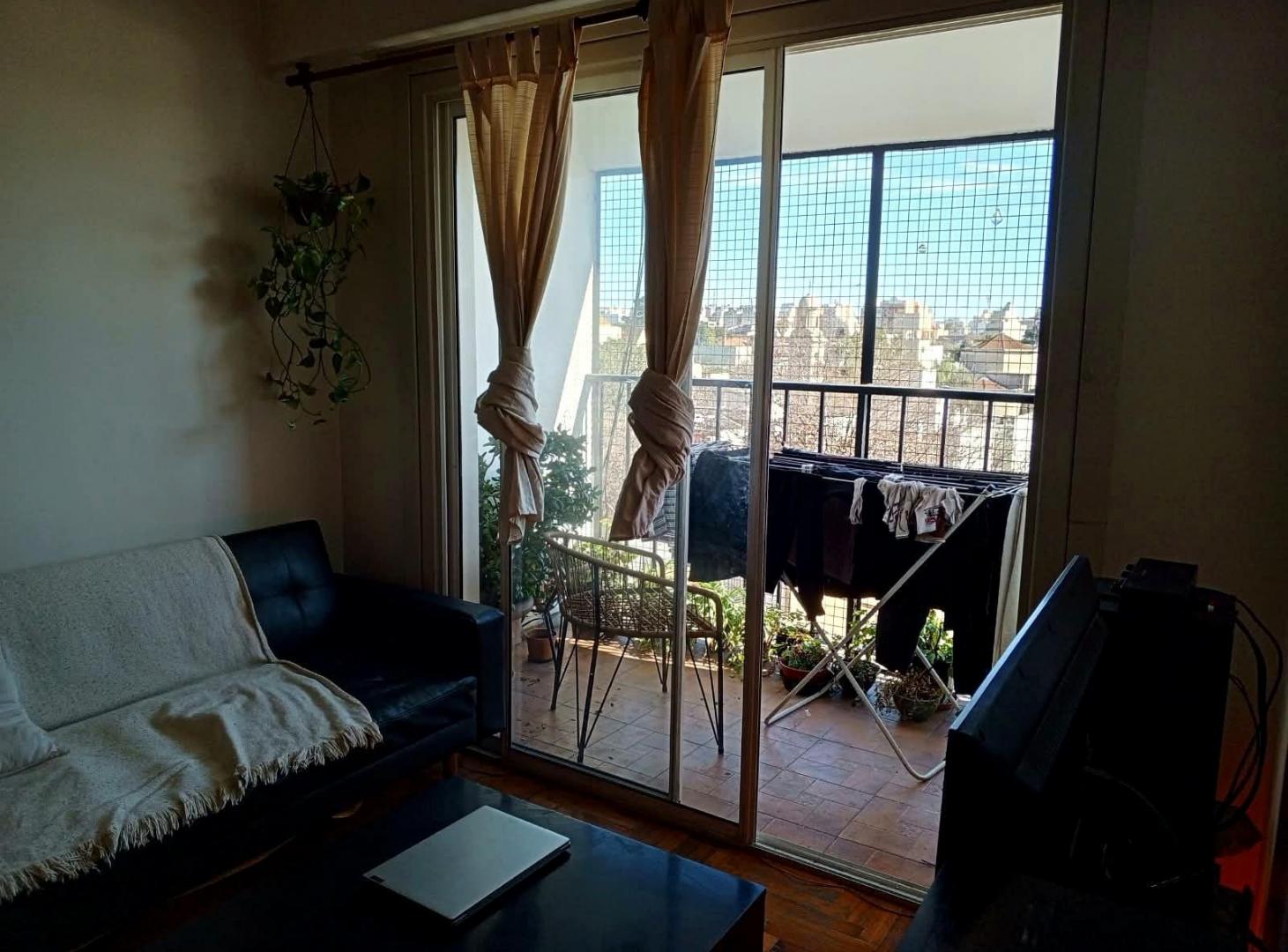 Foto de Departamento 3 ambientes en venta con vista abierta en Flores Norte, imagen 2