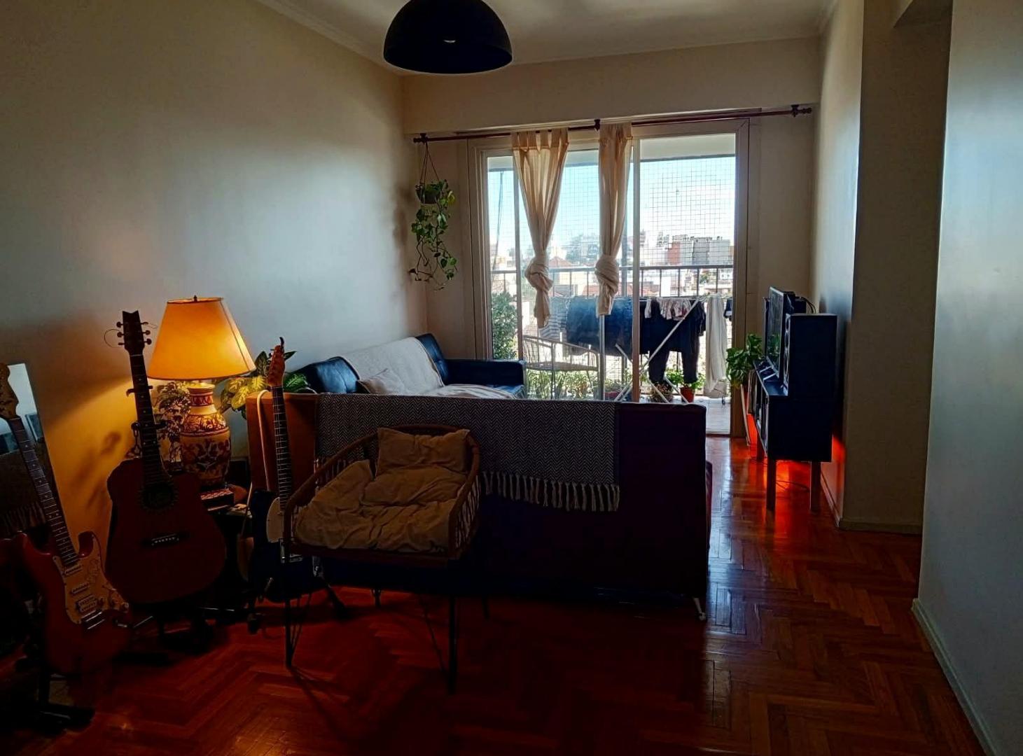 Foto de Departamento 3 ambientes en venta con vista abierta en Flores Norte, imagen 1