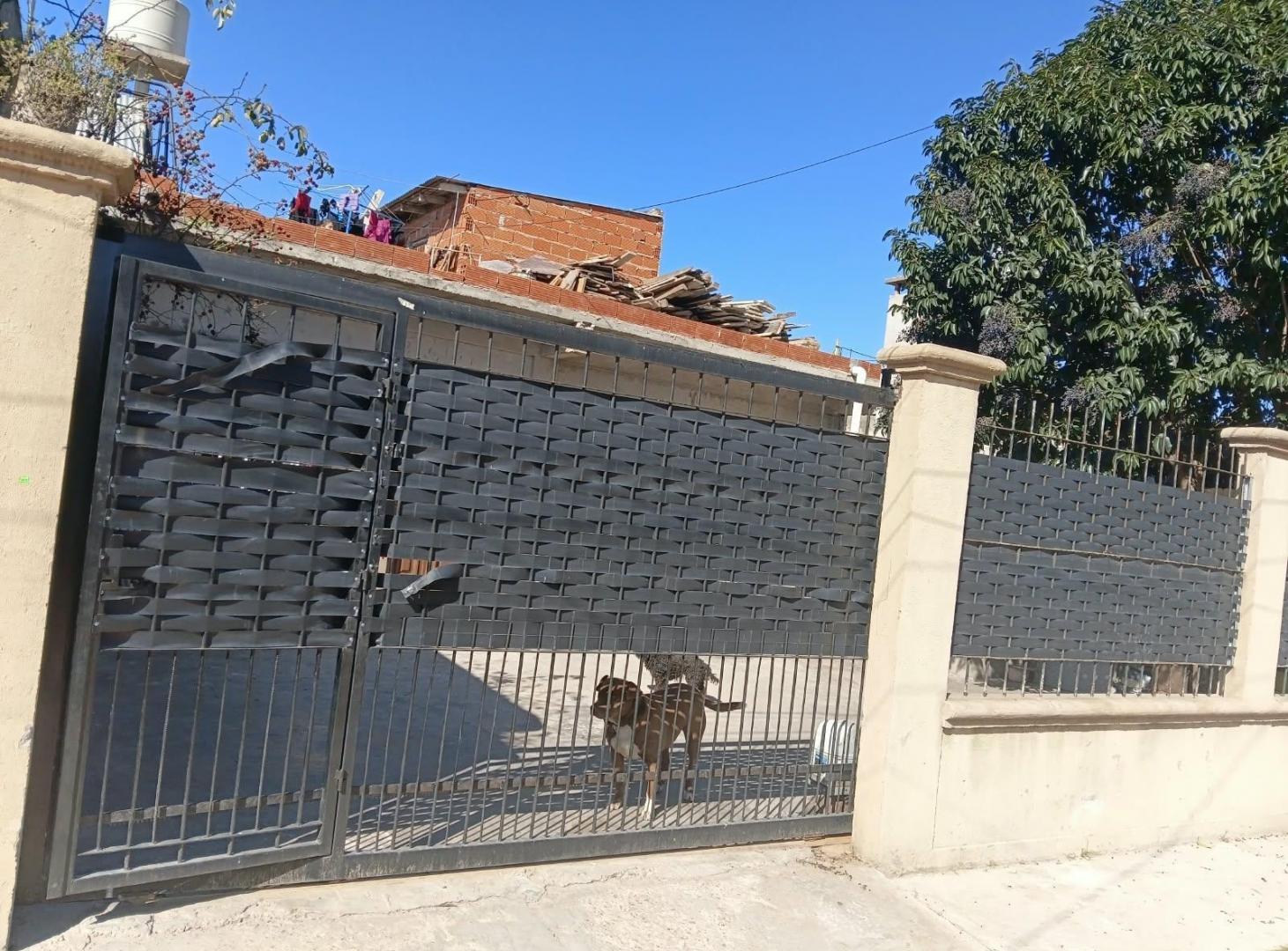 Foto de Casa en Venta en José C. Paz - 3 dormitorios - Parrilla - Horno de, imagen 2