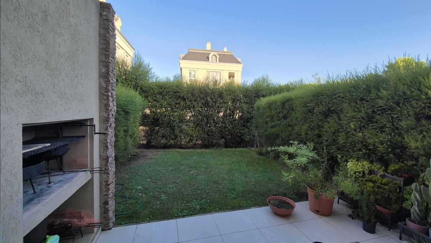 Foto de Duplex en venta con jardín en Barrio Cerrado El Palmar, Nordelta. Con, imagen 1