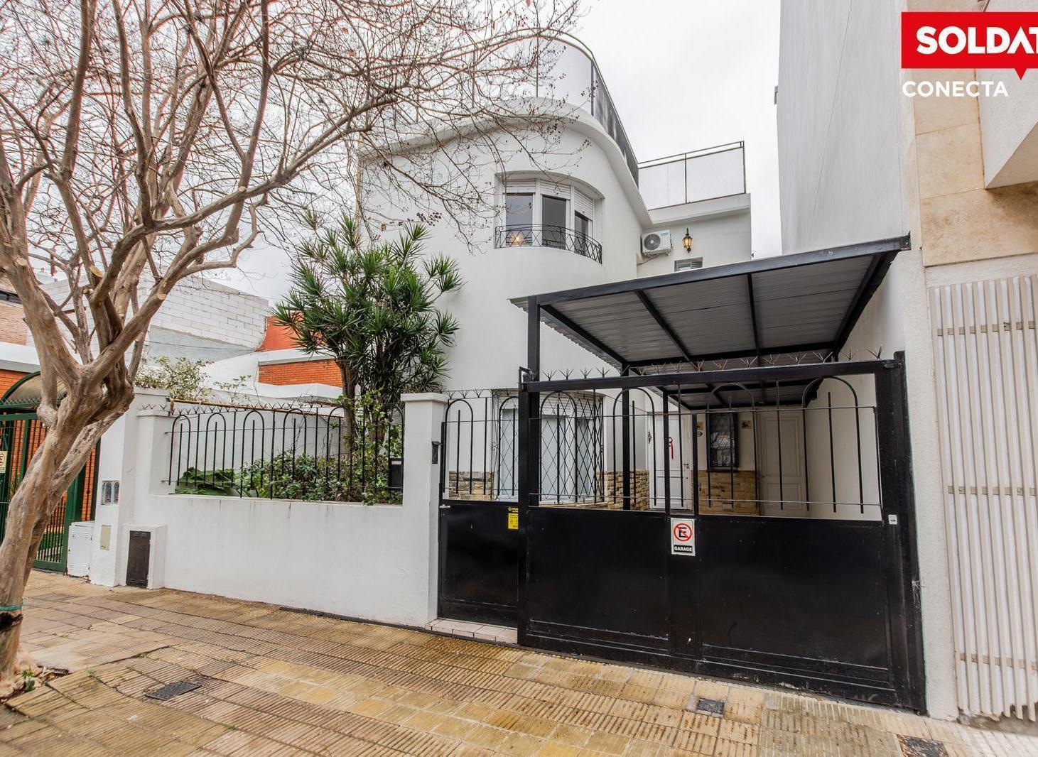 Foto de Casa de 5 ambientes refaccionada con Jardín, Cochera, Terraza y, imagen 3