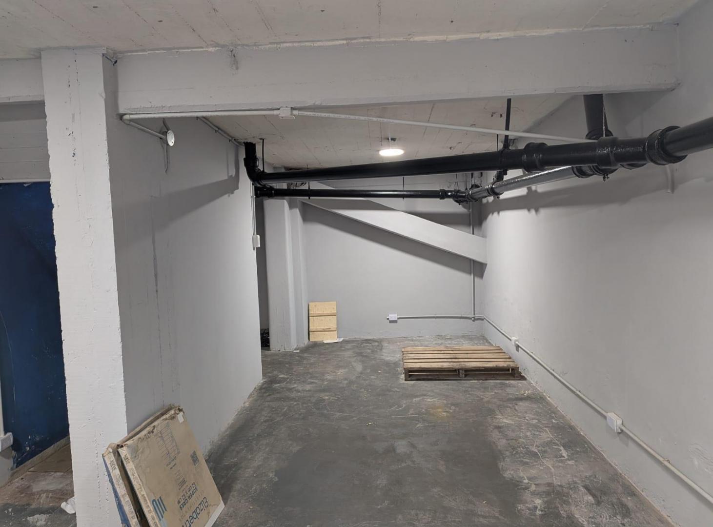 Foto de Local en Venta y Alquiler - con PB y sótano - Belgrano R, imagen 5
