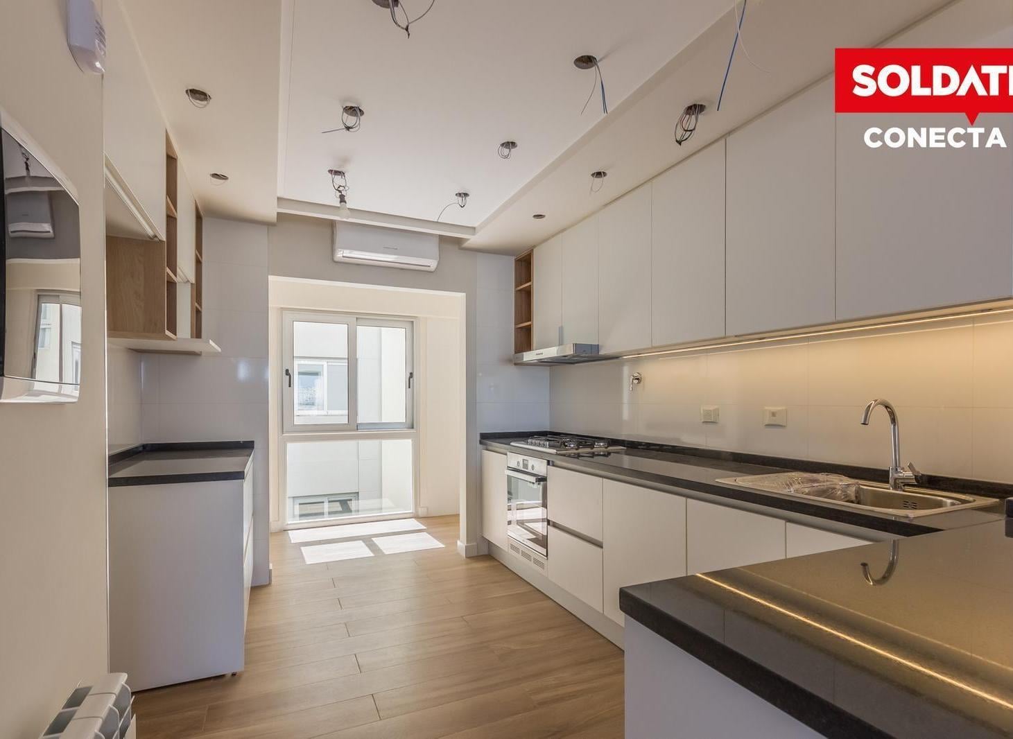 Foto de Departamento en venta de 4 ambientes balcón, doble cochera cub y, imagen 4