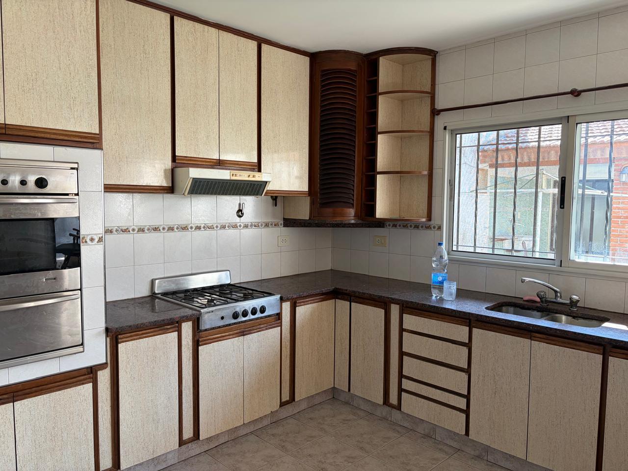 Foto de Casa 5 ambientes con quincho, parrilla y jardin en Venta - Florida, imagen 4