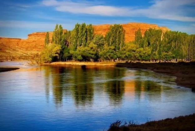 Foto de Campo 165000 has. apto ganadería con infraestructura y costa sobre Río, imagen 2