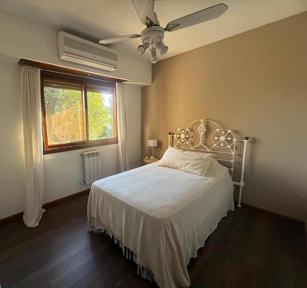 Foto de Casa en Venta de 6 Dormitorios Pileta, Jardin y Quincho - Cochera, imagen 1