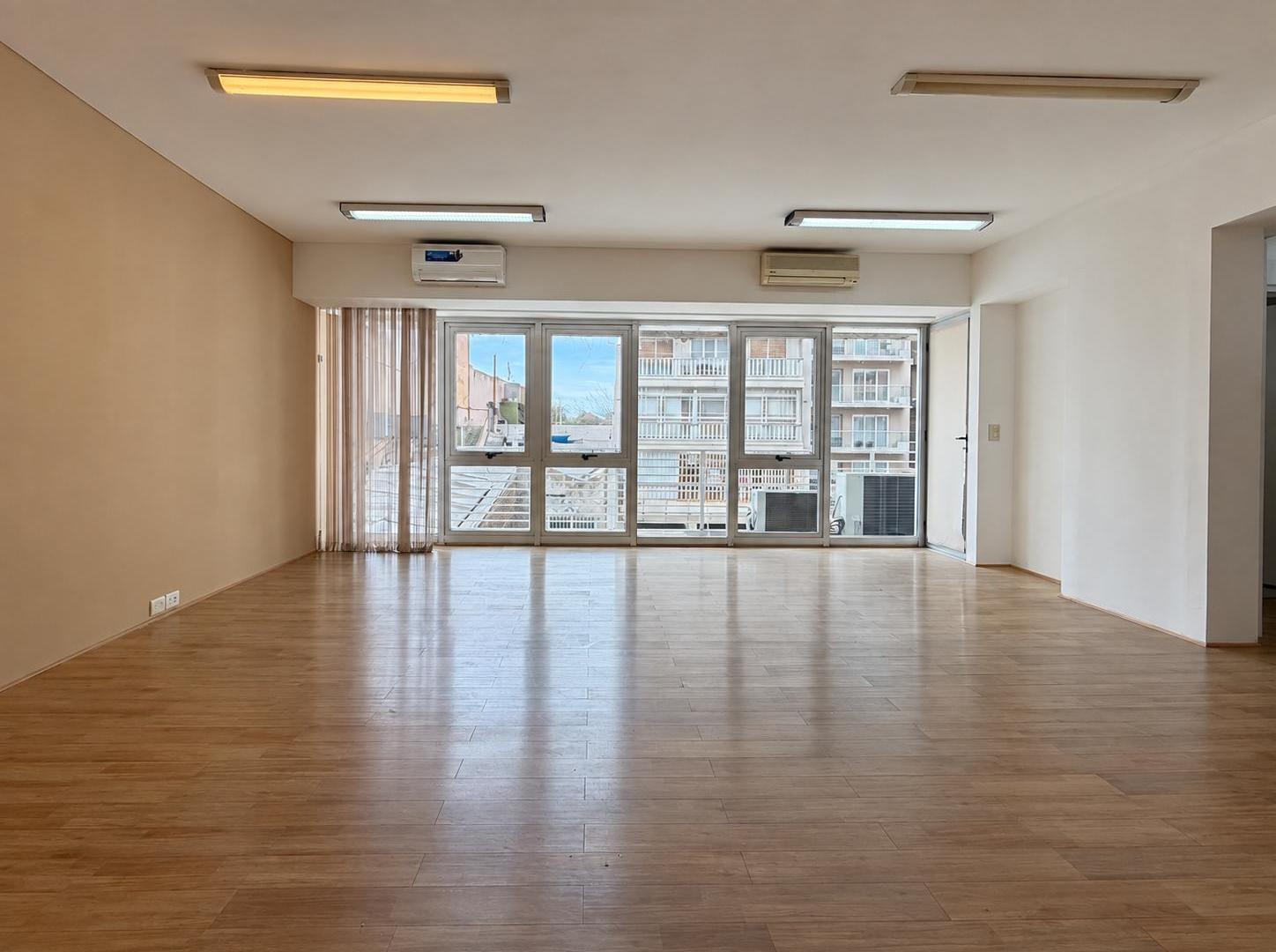 Foto de Oficina en alquiler 128 m² con cochera y planta libre – Núñez, imagen 4