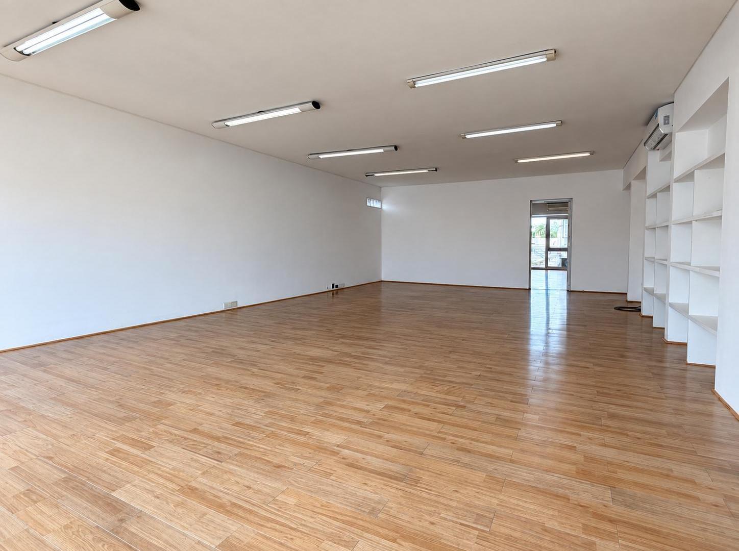 Foto de Oficina en alquiler 128 m² con cochera y planta libre – Núñez, imagen 3