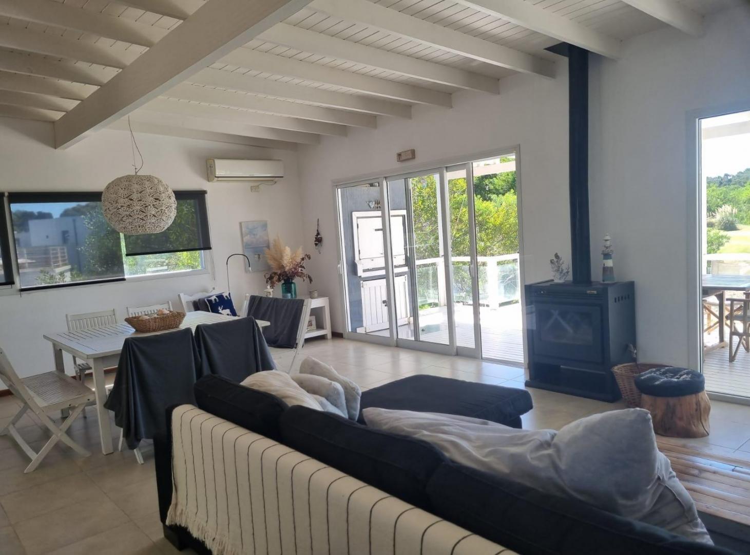 Foto de Lindisima casa en Costa Esmeralda Golf 2, con pileta, parrilla fogonero, imagen 1