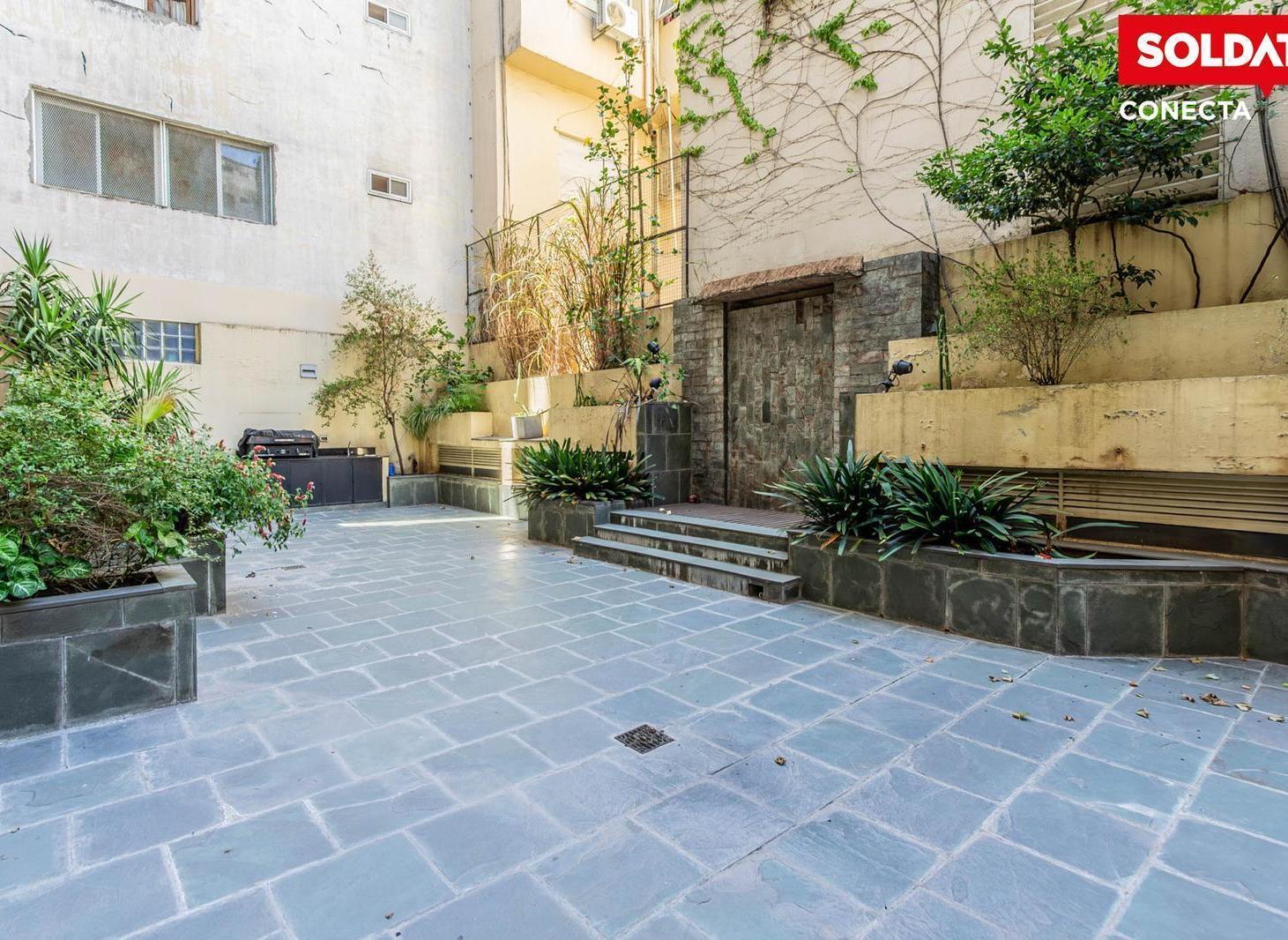 Foto de Departamento de 4 Ambientes con Patio y Parrilla en Venta - Recoleta, imagen 5