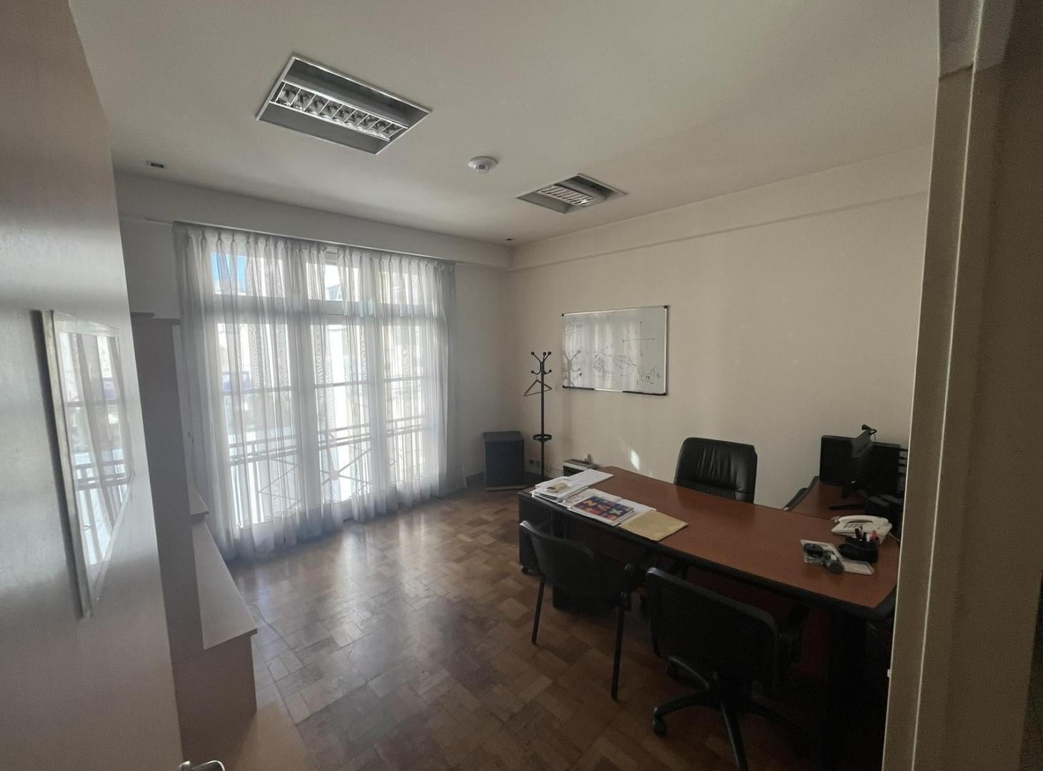 Foto de Oficina de 7 Ambientes en Venta - Piso Completo con Frente y, imagen 1
