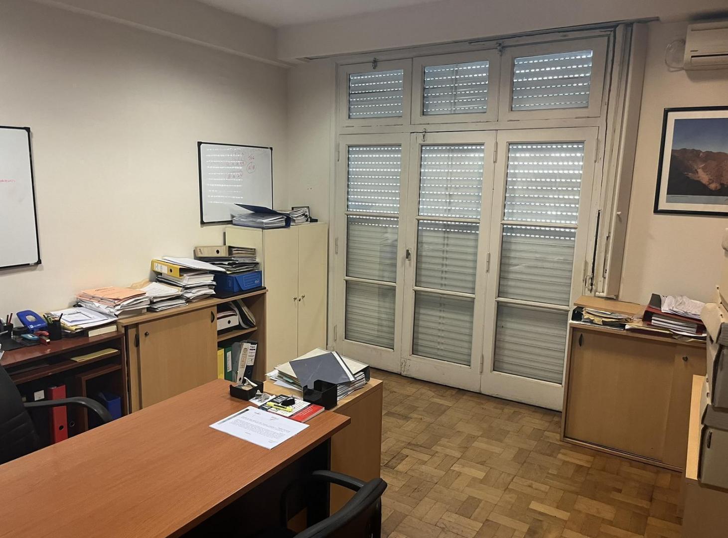 Foto de Oficina de 7 Ambientes en Venta - Piso Completo con Frente y, imagen 5