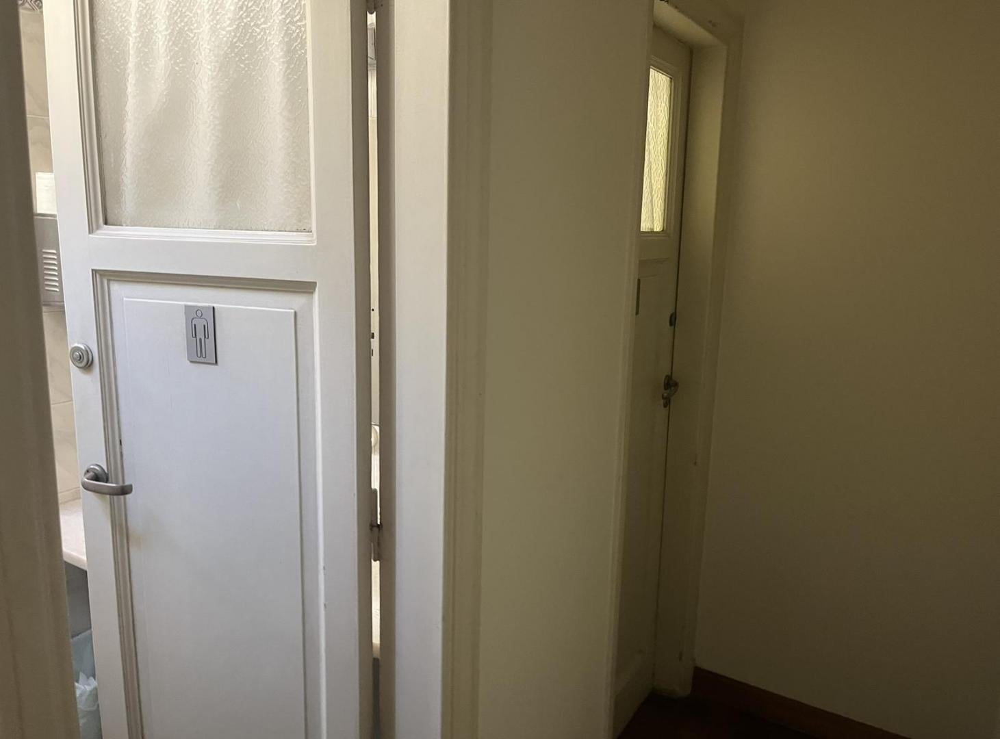 Foto de Oficina de 7 Ambientes con Gran Superficie en Venta - Piso Completo, imagen 3