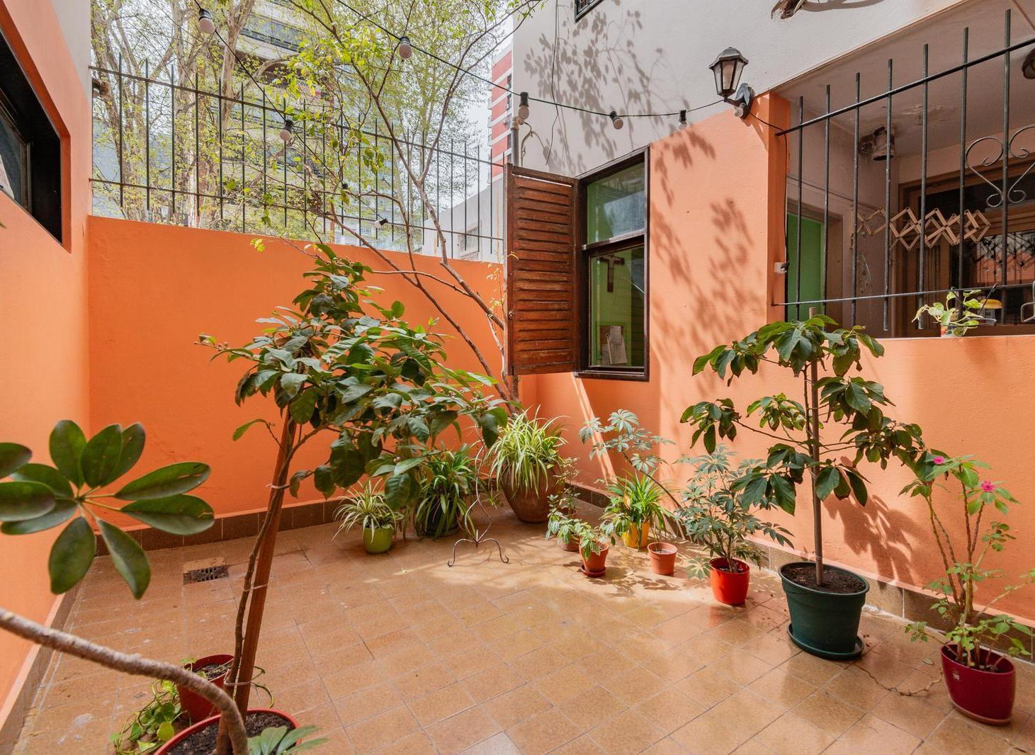 Foto de Departamento 4 ambientes más dependencia en venta con patios y baulera, imagen 3