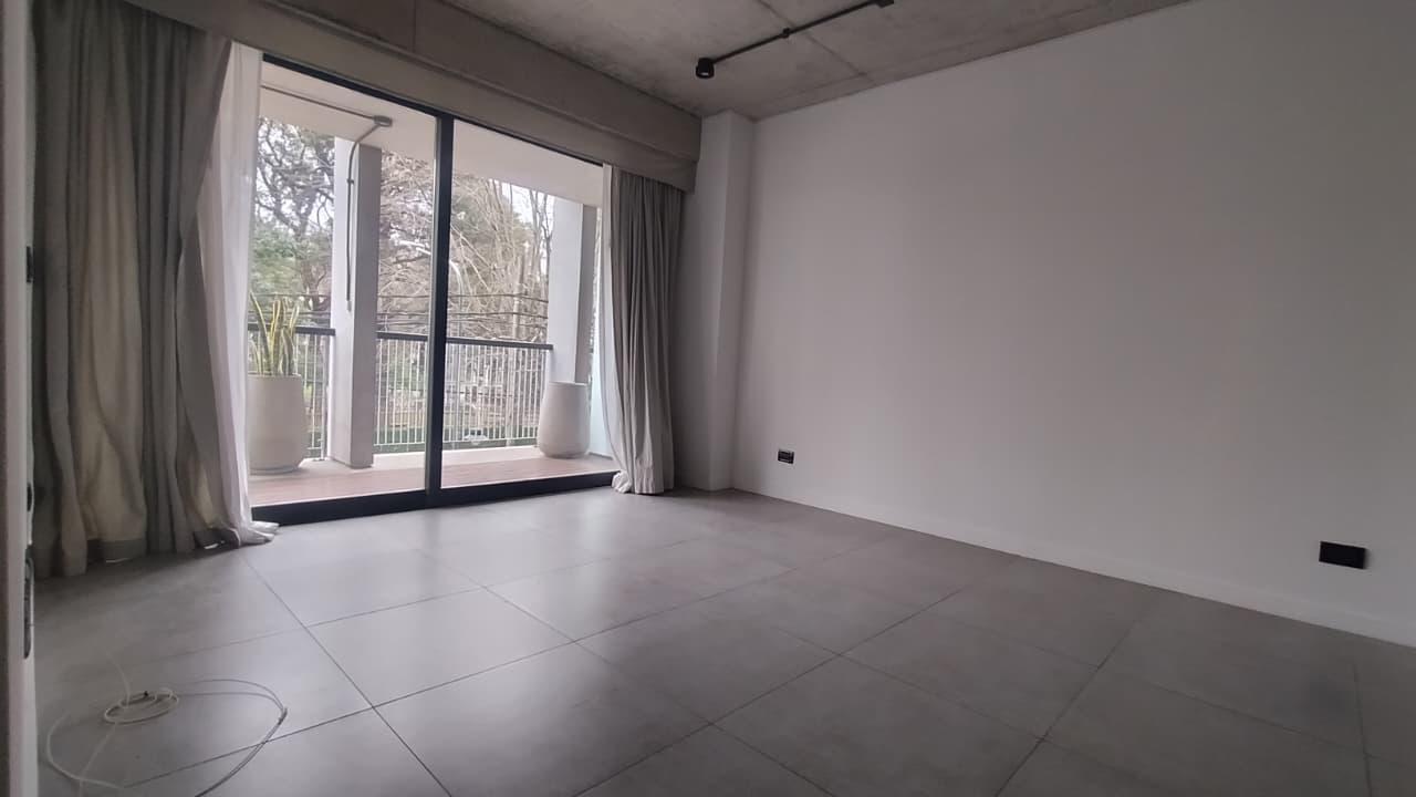 Foto de Departamento de 2 ambientes en alquiler con balcón y cochera en Olivos, imagen 1