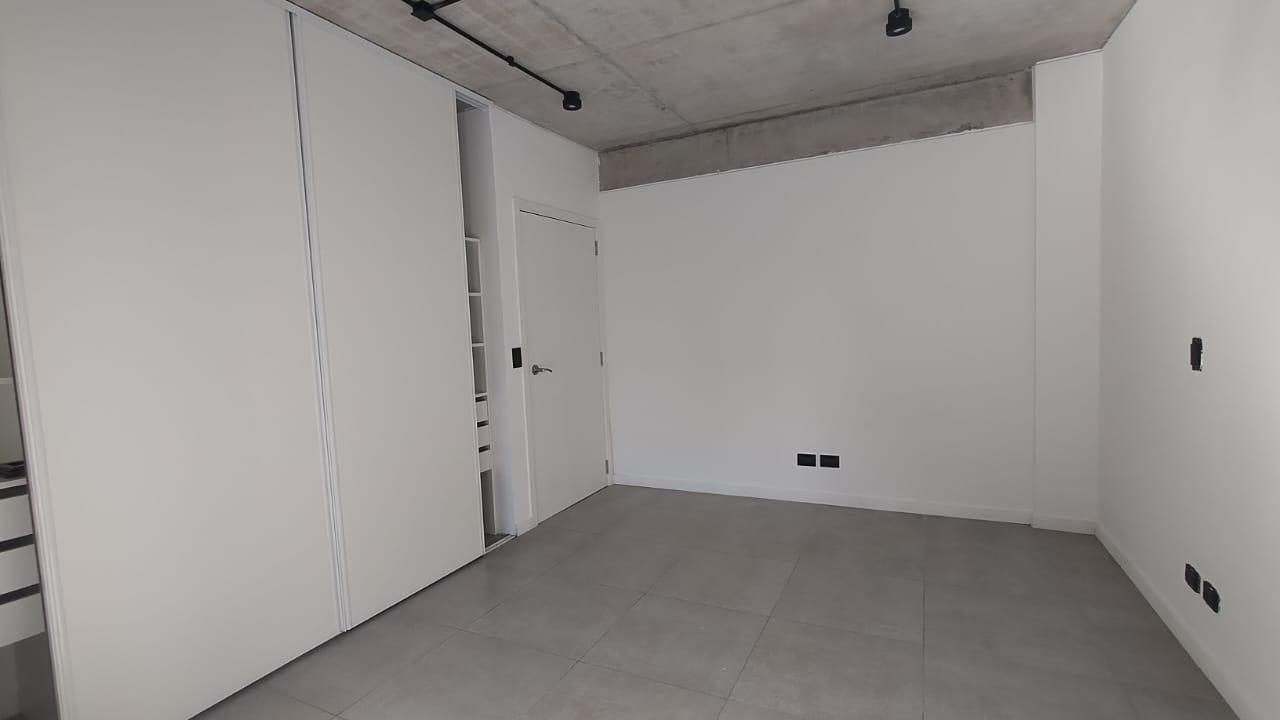 Foto de Departamento de 2 ambientes en alquiler con balcón y cochera en Olivos, imagen 3