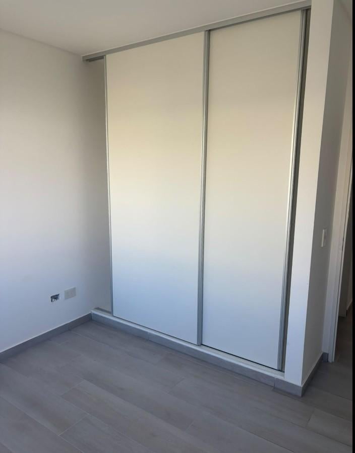 Foto de Departamento en alquier de 2 ambientes en Olivos con cochera y balcón, imagen 5