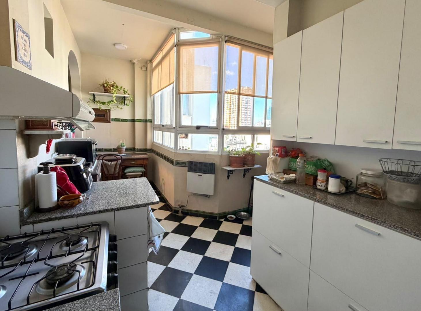 Foto de Departamento semipiso en Venta en San Telmo de 5 ambientes, estilo, imagen 1