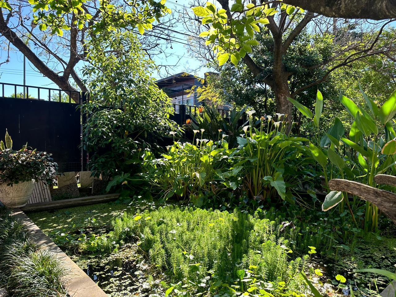 Foto de Chalet de 434m² en Venta - Sobre lote de 1.224 m² con pileta y quincho, imagen 5