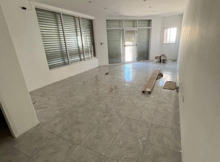 Local comercial. Ingeniero maschwitz 5
