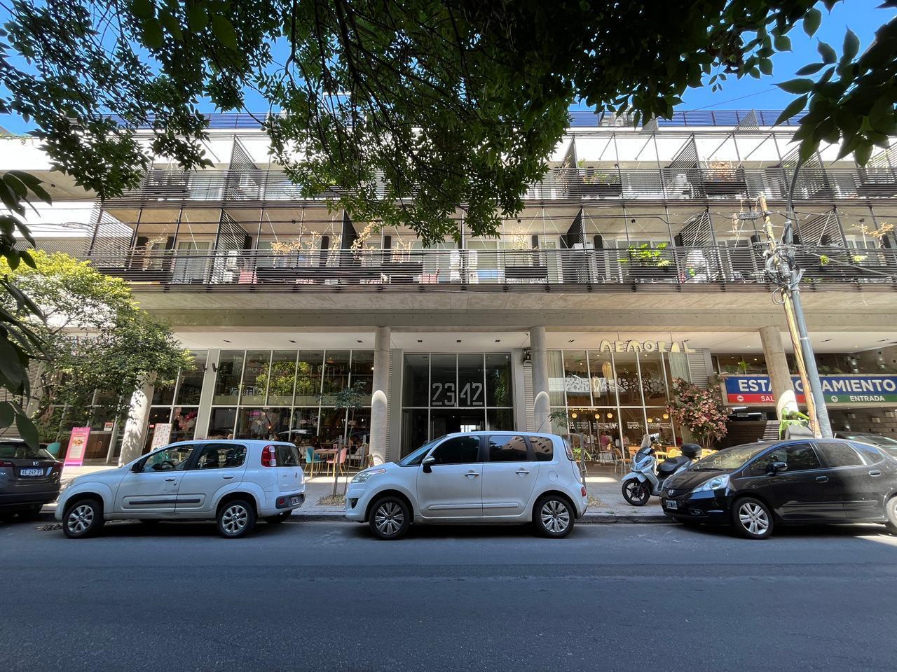 Belgrano – Monoambiente luminoso en edificio con pileta, gimnasio y seguridad