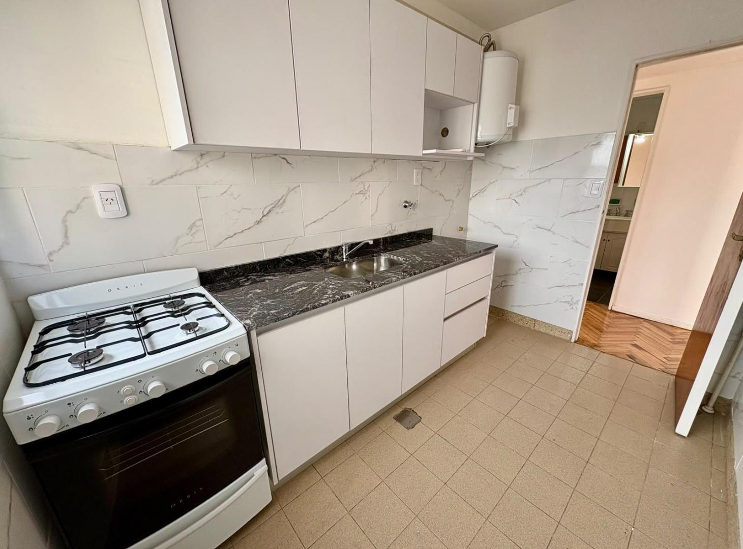 Foto de Belgrano – Departamento de 3 ambientes con dos balcones, piso en altura, imagen 1