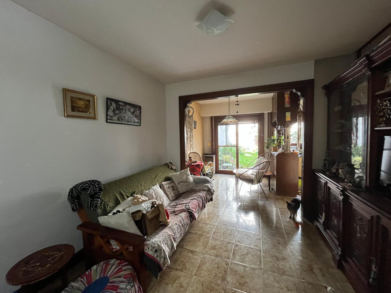 Foto de Villa Urquiza – Casa de 2 plantas con lote propio, jardín y quincho, imagen 1