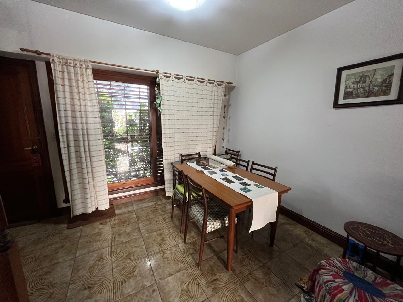 Foto de Villa Urquiza – Casa de 2 plantas con lote propio, jardín y quincho, imagen 4