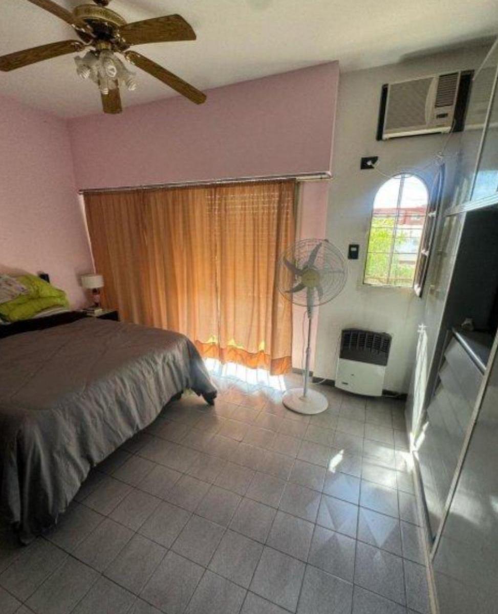 Casa en Venta 6 Amb Cochera Fondo Libre 4