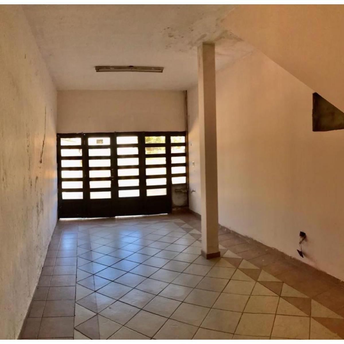Venta de Local y Casa con 5 Dorm. en Fray Luis Beltrán. 3