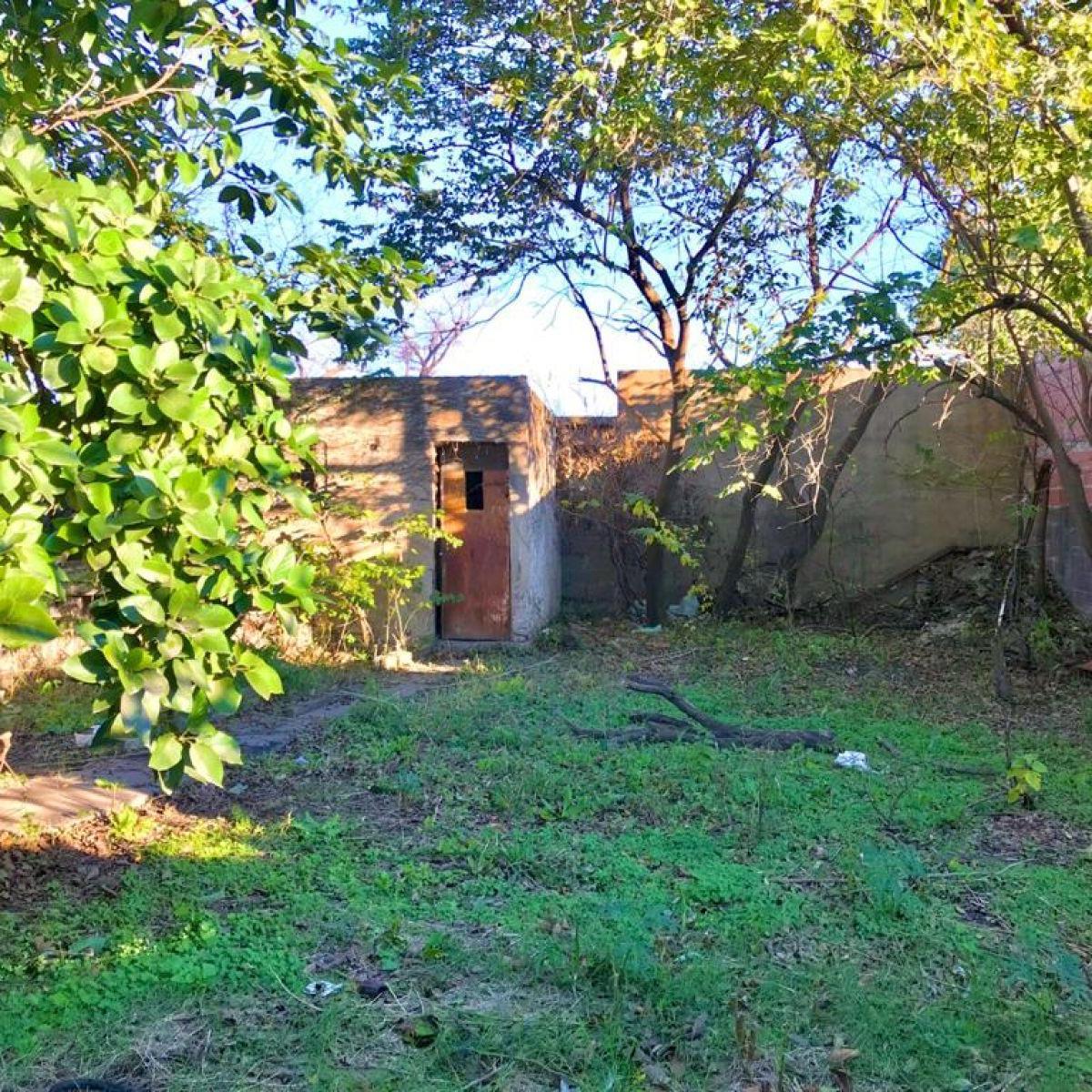 Terreno con Casa a Reciclar, San Lorenzo. 3
