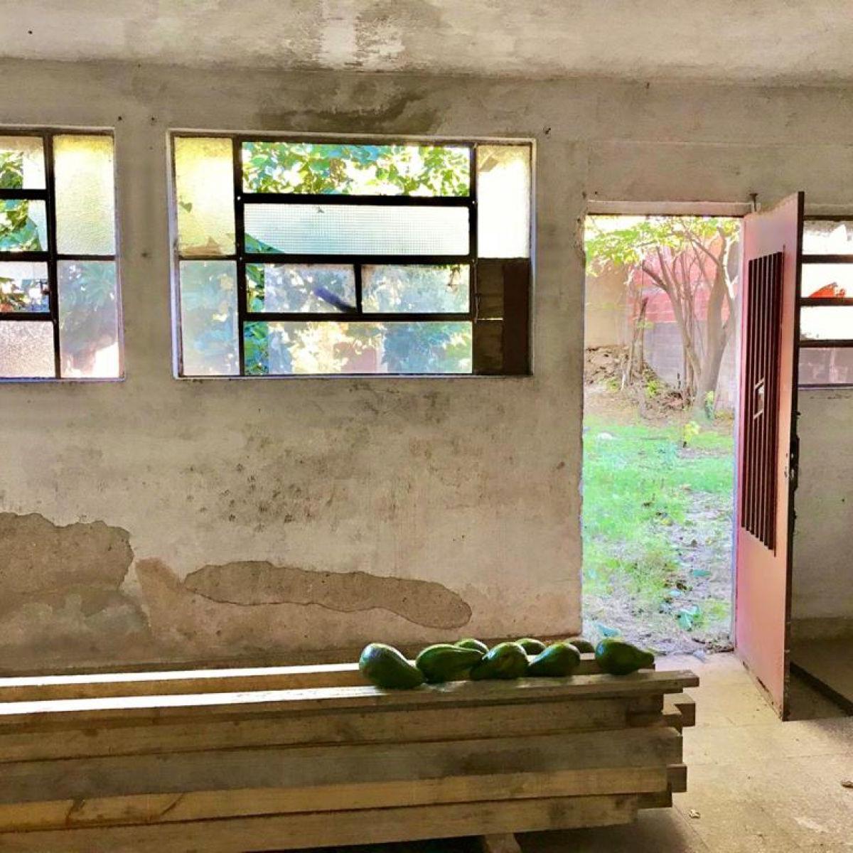 Terreno con Casa a Reciclar, San Lorenzo. 2