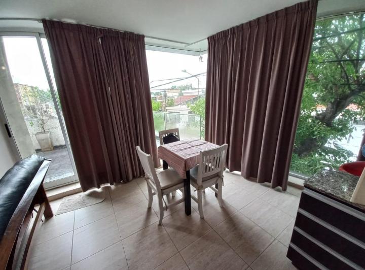 Alquiler amueblado: departamento de un dormitorio con patio - San Lorenzo 1