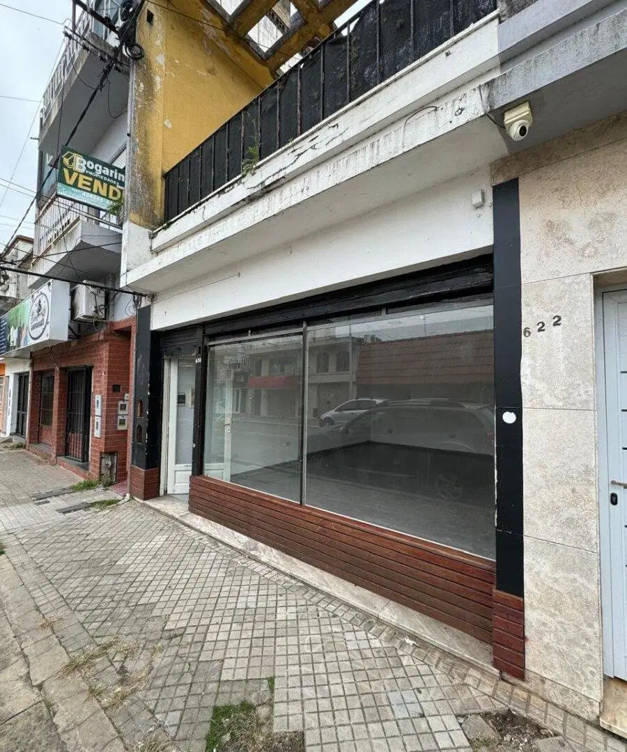 LOCAL COMERCIAL: ARTIGAS 630, SAN LORENZO. 1