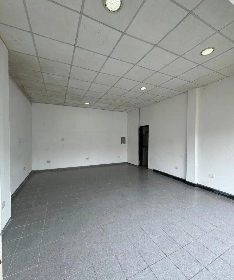 LOCAL COMERCIAL: ARTIGAS 630, SAN LORENZO. 5