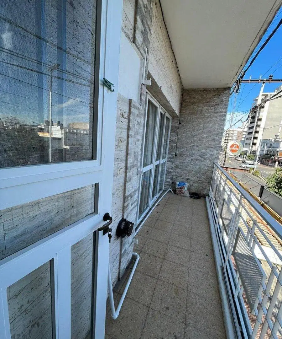 ALQUILER: DEPARTAMENTO DE DOS DORMITORIOS - Av. San Martín 1064 - San Lorenzo 1