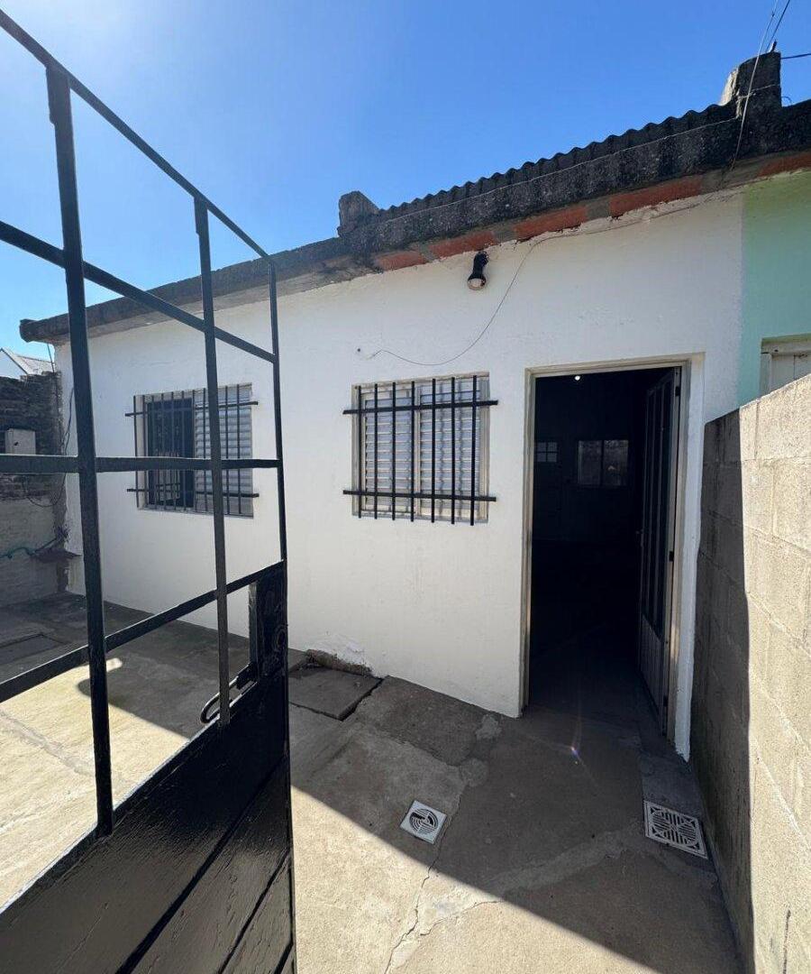 Foto de ALQUILER: GENARO ROLDÁN 864 - SAN LORENZO, imagen 3