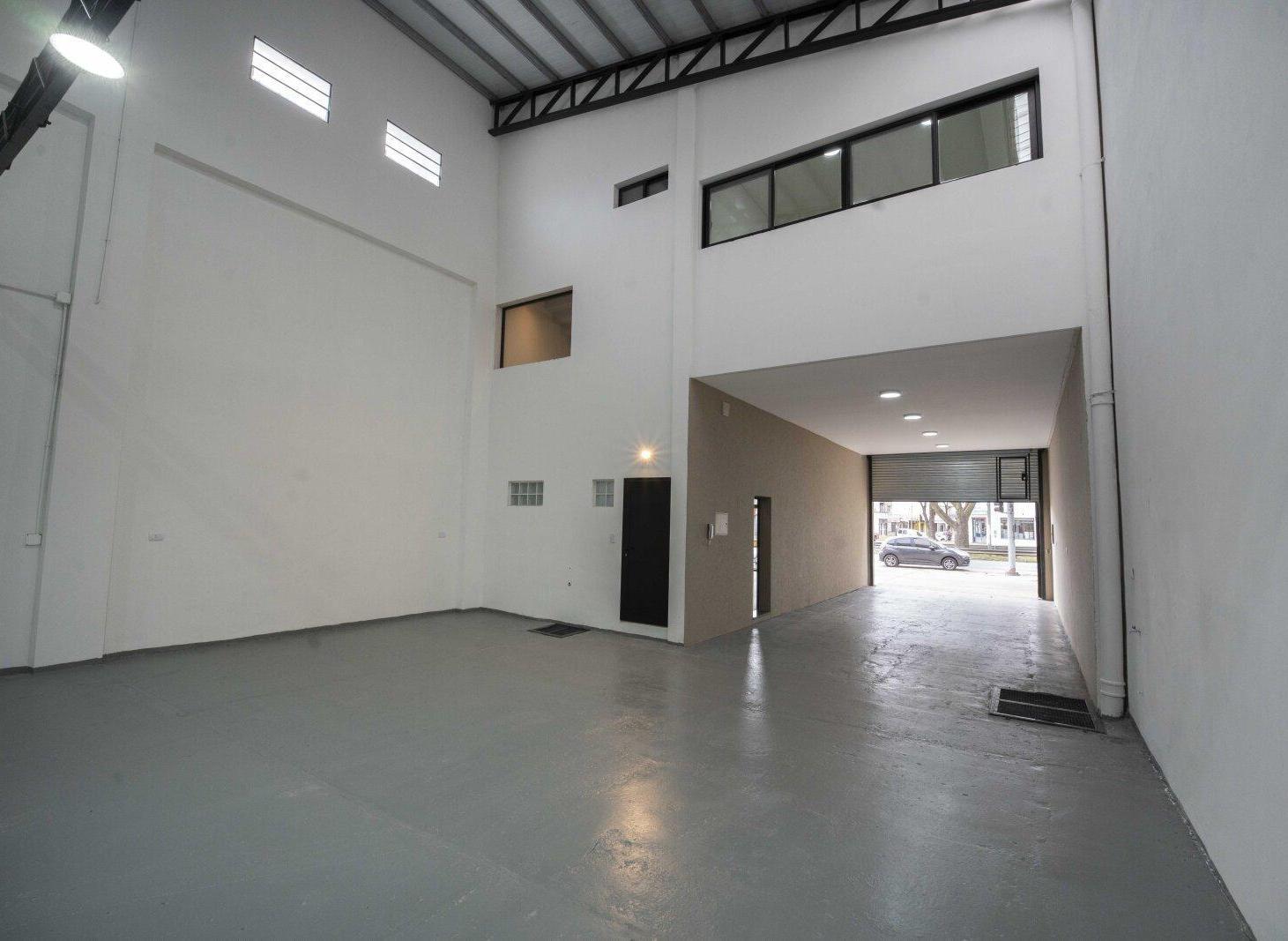 Foto de LOCAL COMERCIAL A ESTRENAR EN VENTA: AV. SAN MARTÍN 2589 - GRANADERO, imagen 3