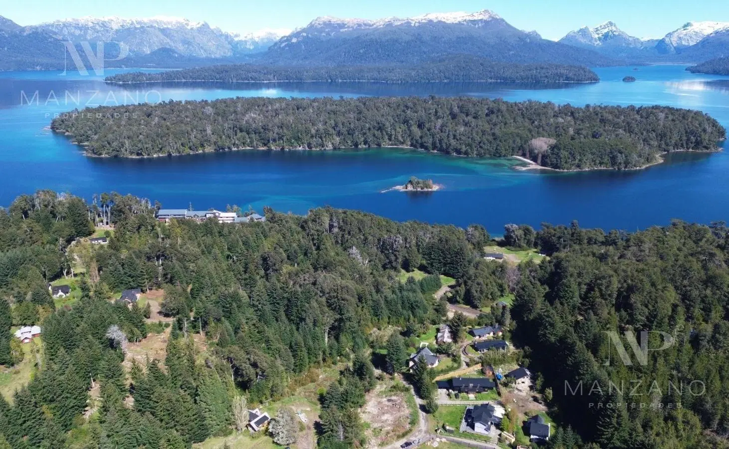 Venta Terreno / Lote 4 de 903 m2 acceso al Lago - Villa la Angostura 2