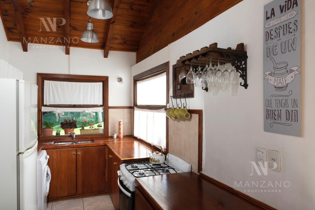 Foto de Venta Casa 3 dormitorios - 94 m2 en terreno 500 m2 Villa la Angostura, imagen 2