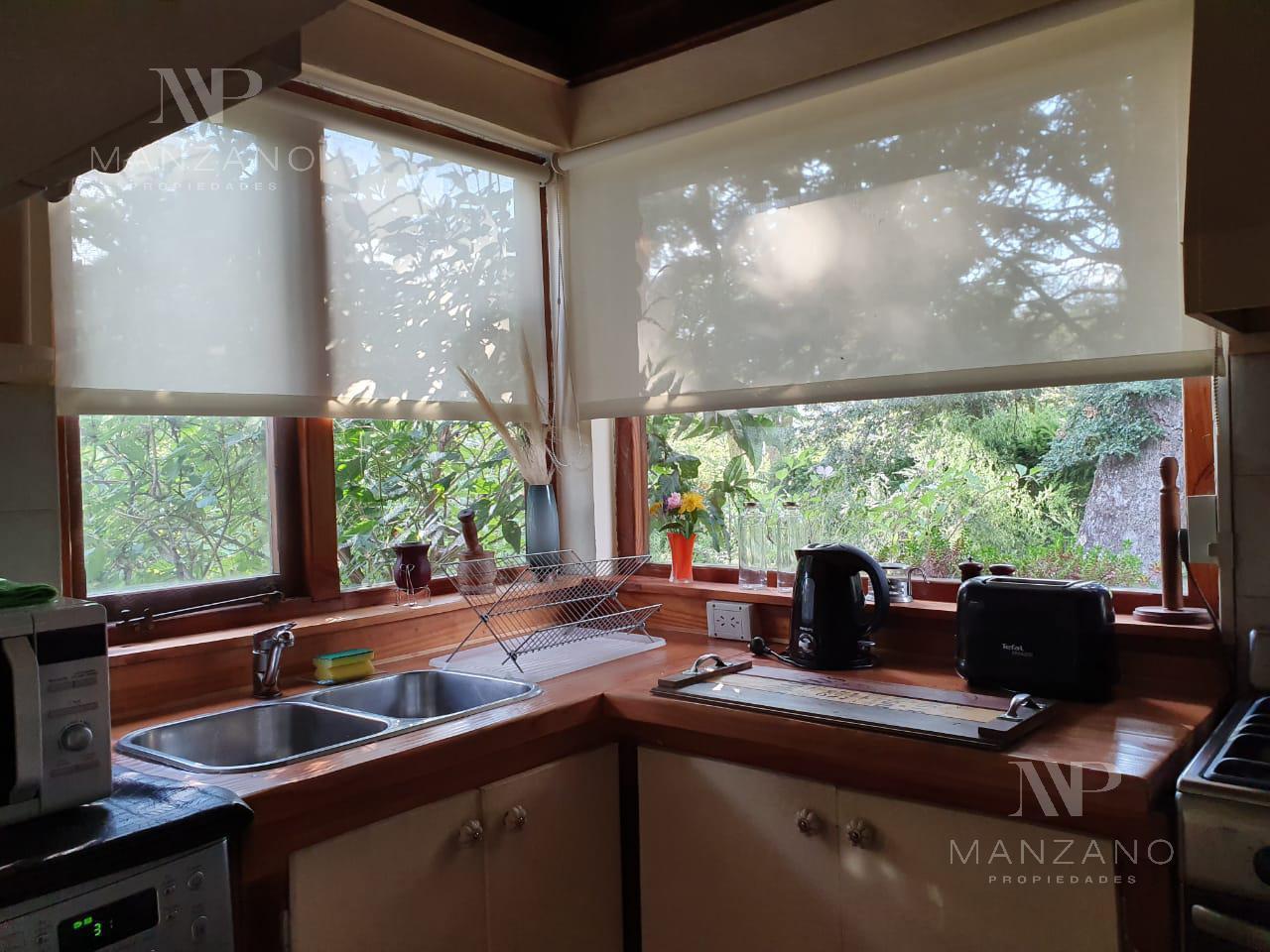 Foto de Venta de Casa 80 m2 en 400 m2 lote 2 habitaciones Villa la Angostura.-, imagen 2