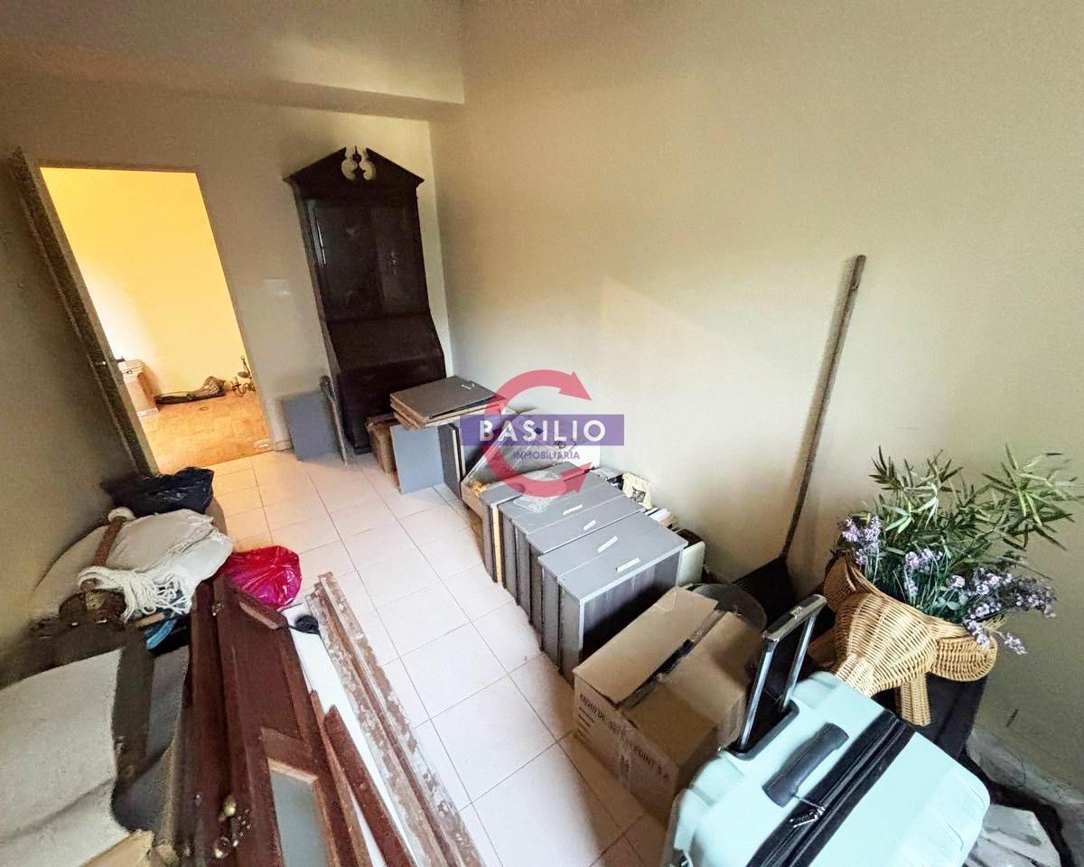 Venta Casa Multifamiliar 9 Amb Apto Crédito en San Isidro 2
