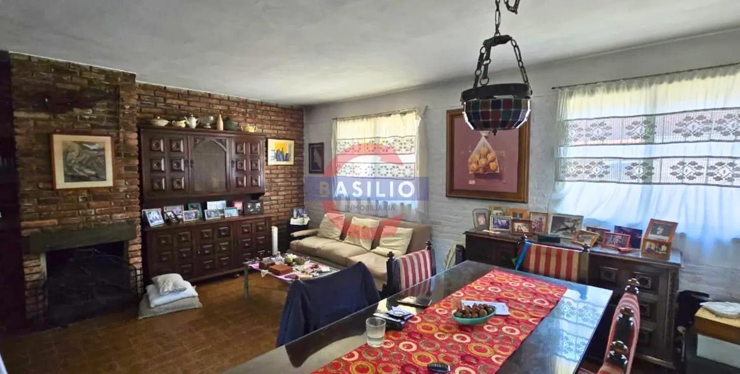 CASA EN VENTA EN LOTE PROPIO CON JARDÍN Y GARAGE EN MARTÍNEZ 3