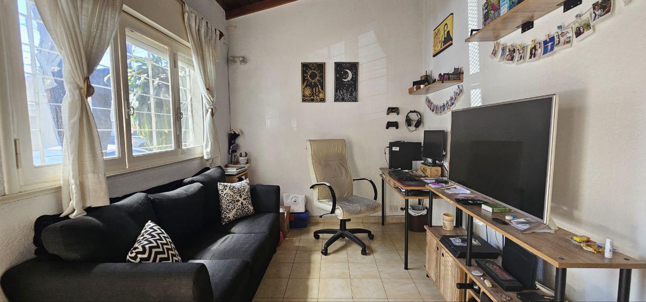 Venta PH 2 amb con Patio en Bouchard y España, Olivos