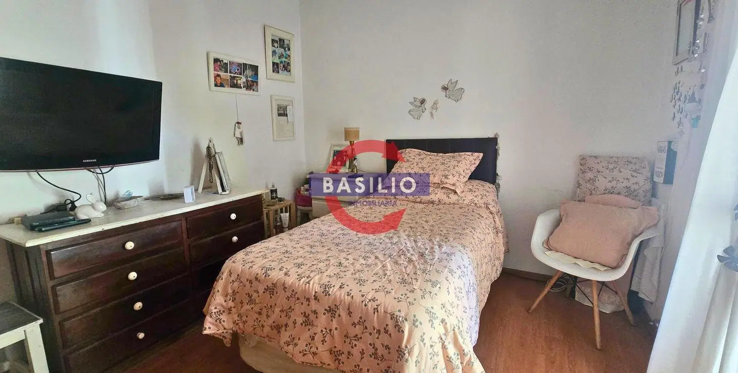 VENTA DEPARTAMENTO 3 AMBIENTES CON BALCÓN EN CARAPACHAY 4