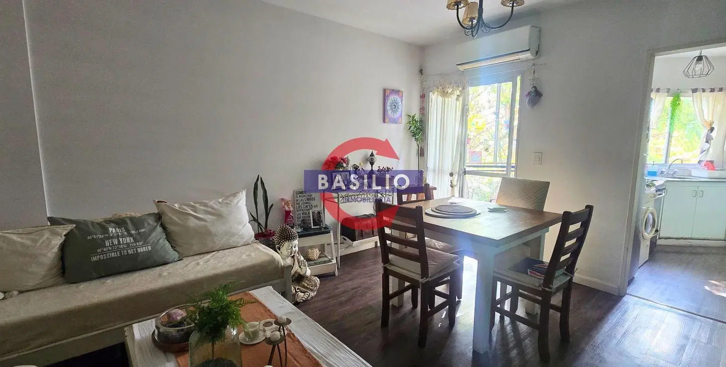 VENTA DEPARTAMENTO 3 AMBIENTES CON BALCÓN EN CARAPACHAY 2